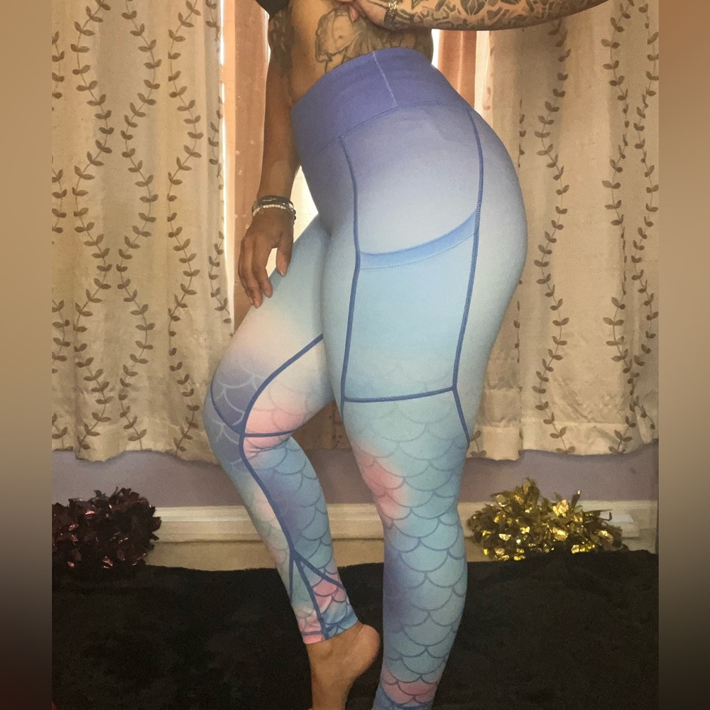 Curves n Combatboots DARK Mermaid leggings